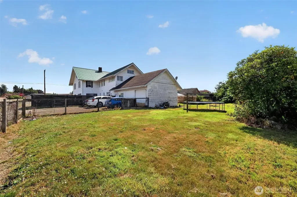 255 Emerson Avenue Hoquiam WA 98550