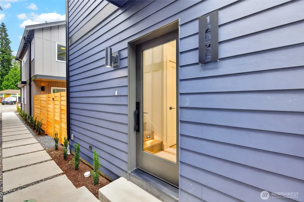 12036 Hiram Place NE Seattle WA 98125