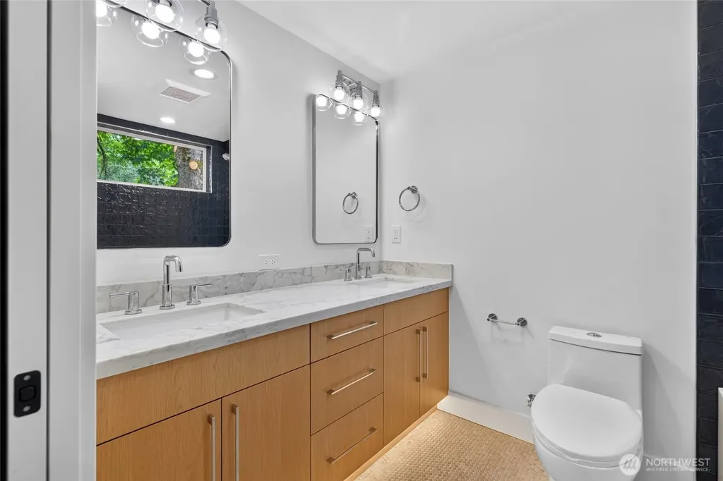 12036 Hiram Place NE Seattle WA 98125