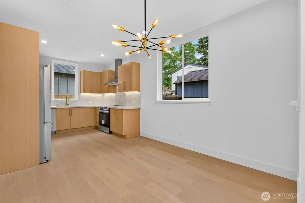 12036 Hiram Place NE Seattle WA 98125