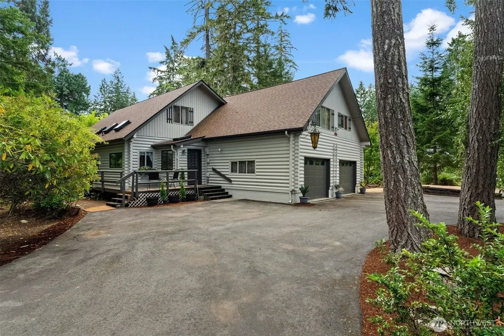 770 E Country Club Drive E Union WA 98592