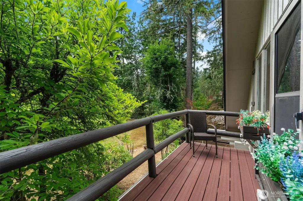 770 E Country Club Drive E Union WA 98592