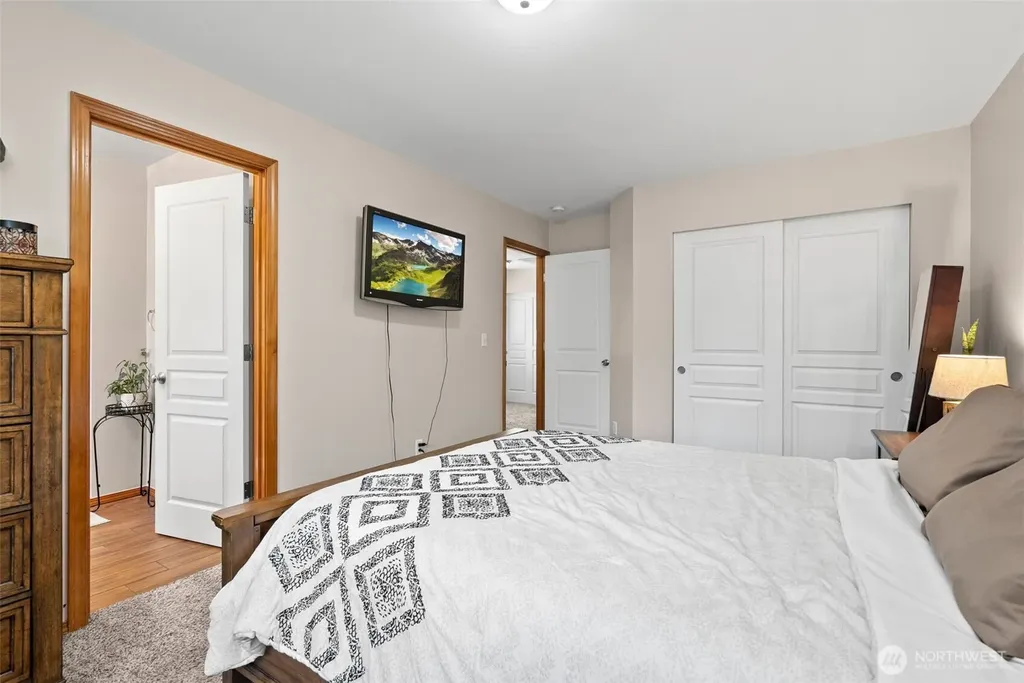 288 NE Fallon Street Bremerton WA 98311