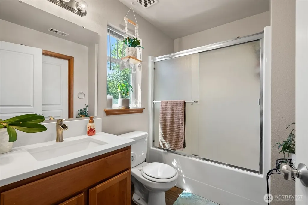 288 NE Fallon Street Bremerton WA 98311