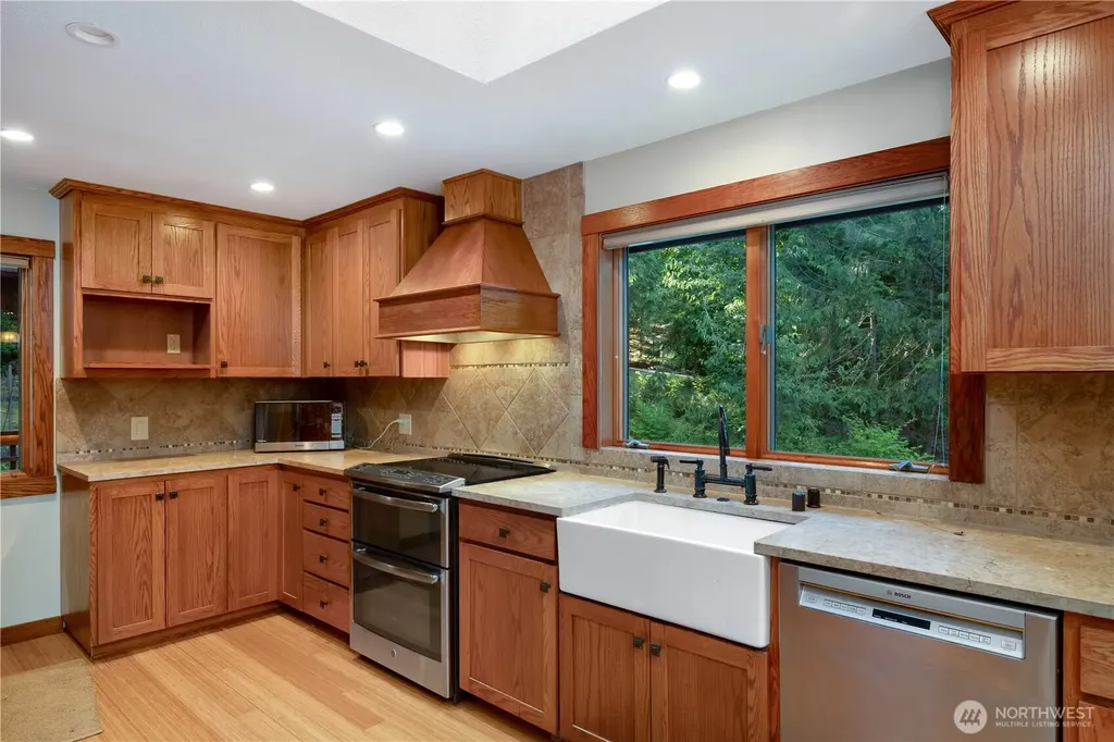 14808 260th Avenue SE Issaquah WA 98027