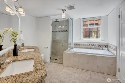 2714 10th Avenue W Seattle WA 98119