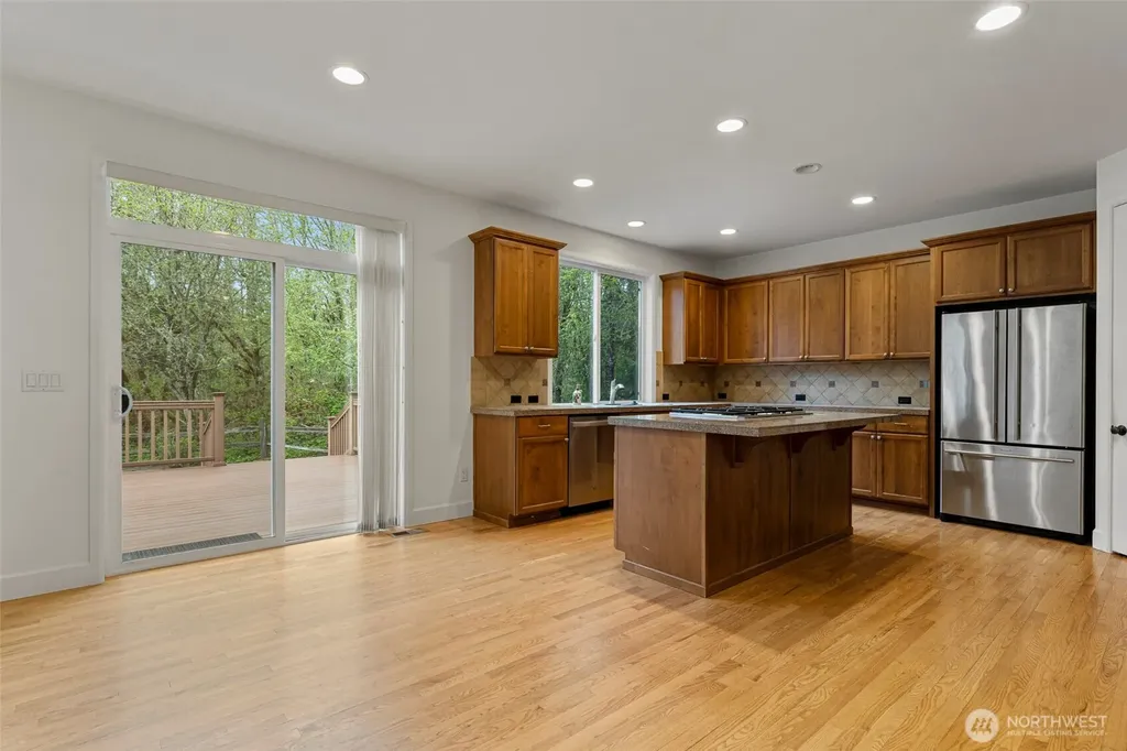 8835 NE 237th Place NE Redmond WA 98053