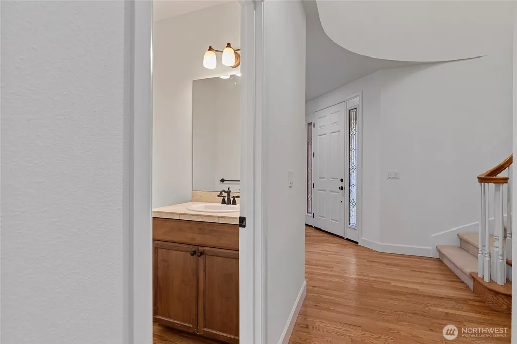 8835 NE 237th Place NE Redmond WA 98053