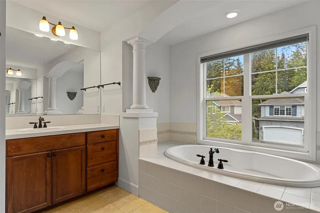 8835 NE 237th Place NE Redmond WA 98053