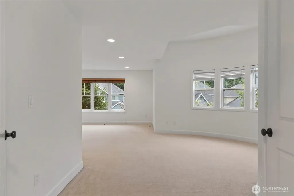 8835 NE 237th Place NE Redmond WA 98053