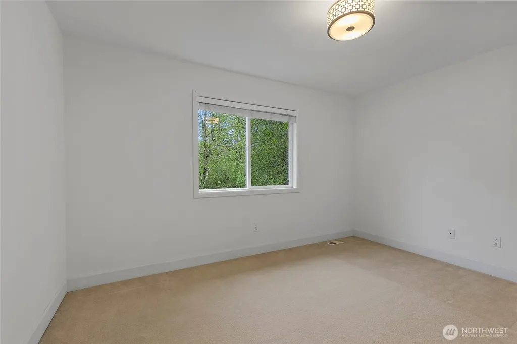 8835 NE 237th Place NE Redmond WA 98053