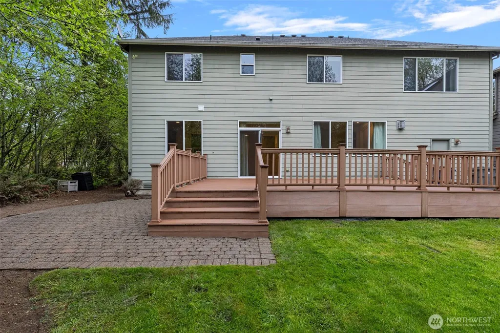 8835 NE 237th Place NE Redmond WA 98053
