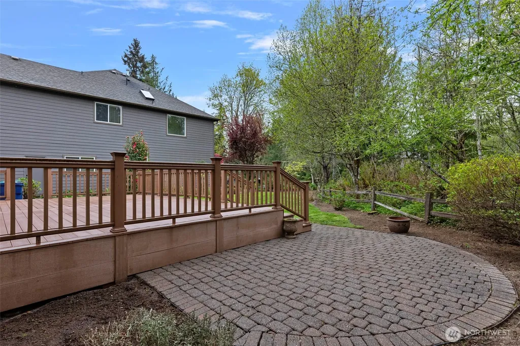8835 NE 237th Place NE Redmond WA 98053