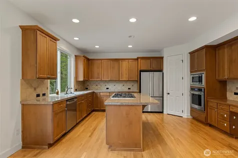 8835 NE 237th Place NE Redmond WA 98053