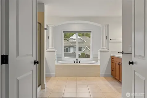 8835 NE 237th Place NE Redmond WA 98053