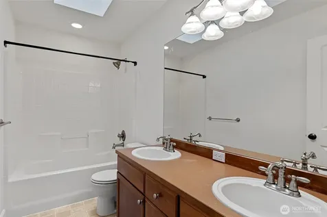 8835 NE 237th Place NE Redmond WA 98053