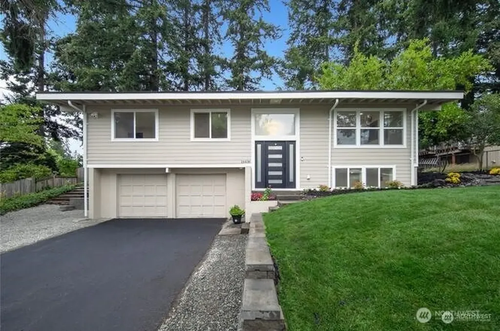 16436 SE 8th Street Bellevue WA 98008
