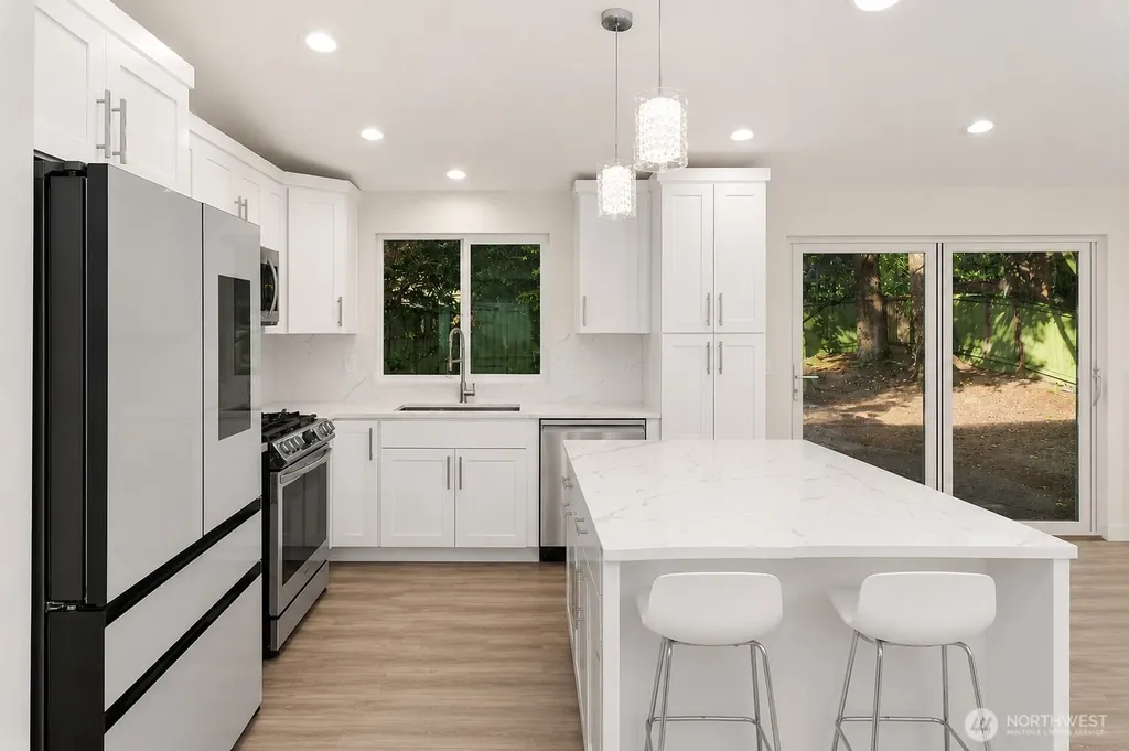 16436 SE 8th Street Bellevue WA 98008