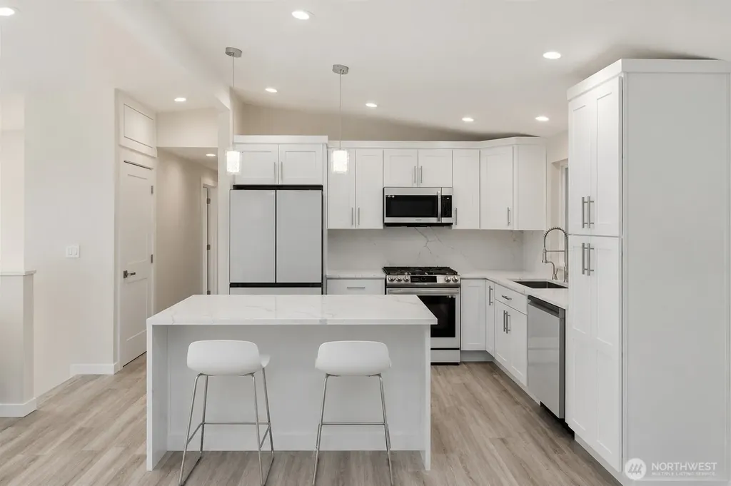 16436 SE 8th Street Bellevue WA 98008