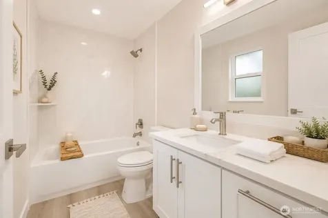 16436 SE 8th Street Bellevue WA 98008