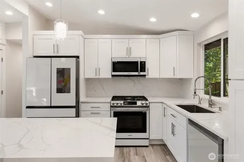 16436 SE 8th Street Bellevue WA 98008