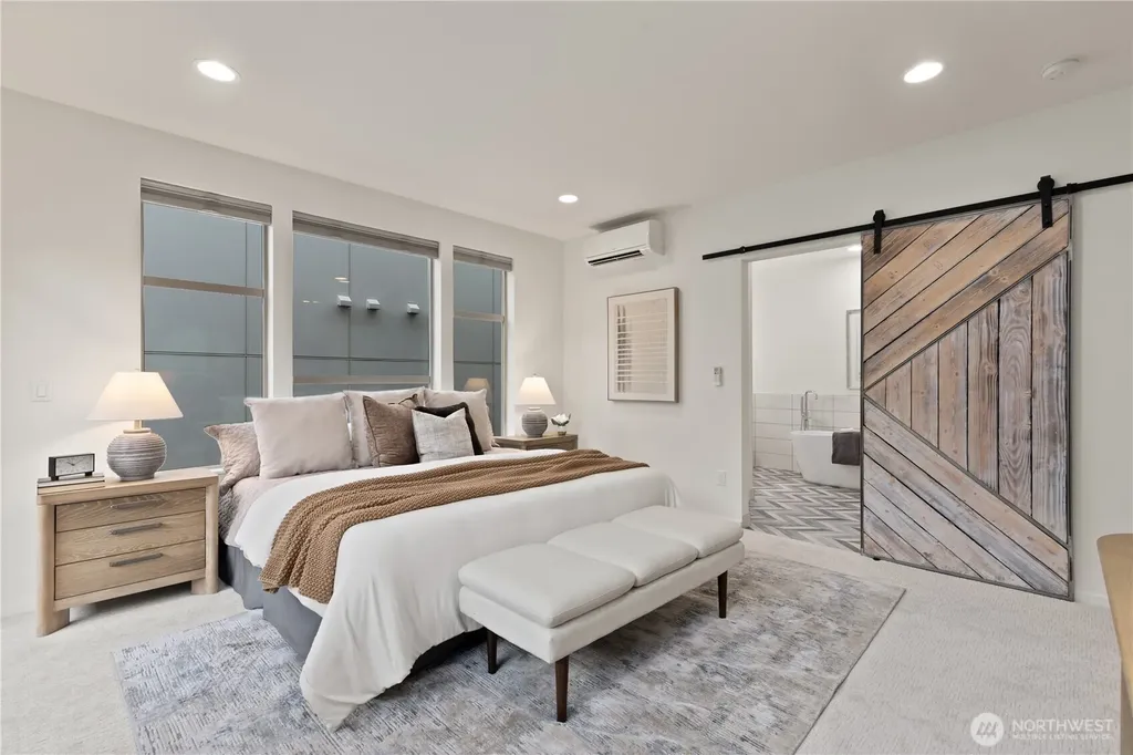 4532 51st Place SW Seattle WA 98116