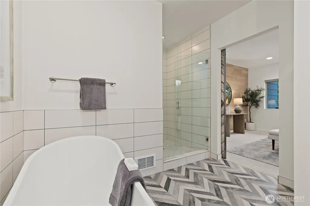 4532 51st Place SW Seattle WA 98116