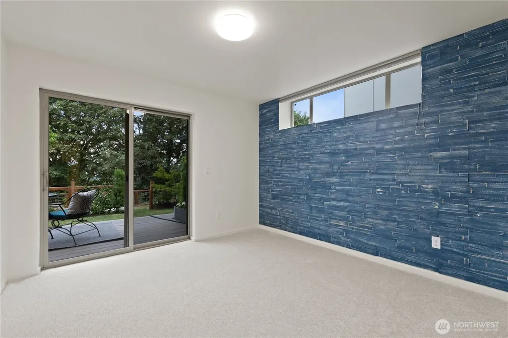 4532 51st Place SW Seattle WA 98116