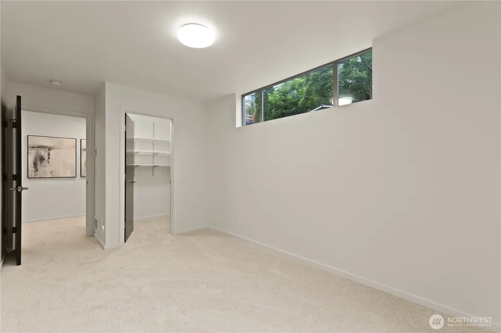 4532 51st Place SW Seattle WA 98116