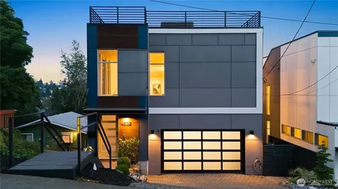 4532 51st Place SW Seattle WA 98116