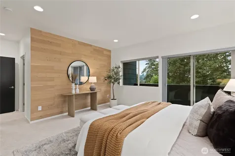 4532 51st Place SW Seattle WA 98116