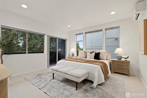 4532 51st Place SW Seattle WA 98116
