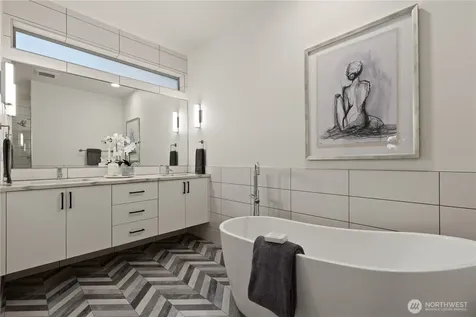 4532 51st Place SW Seattle WA 98116