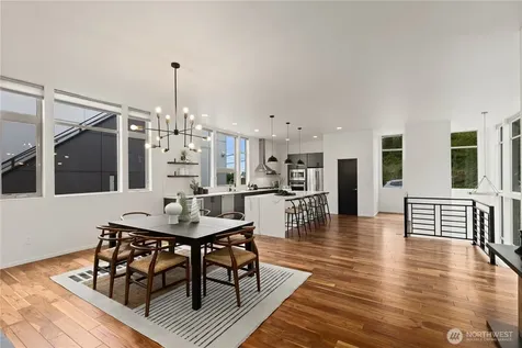 4532 51st Place SW Seattle WA 98116