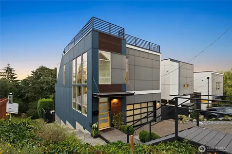 4532 51st Place SW Seattle WA 98116