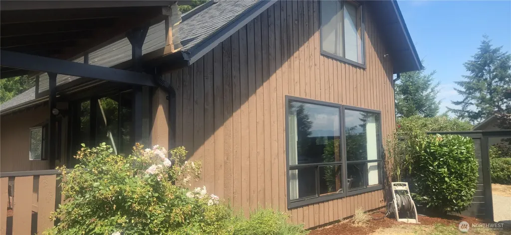 22718 SE 321st Place Kent WA 98042