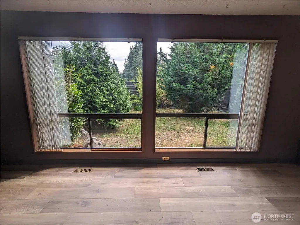 22718 SE 321st Place Kent WA 98042