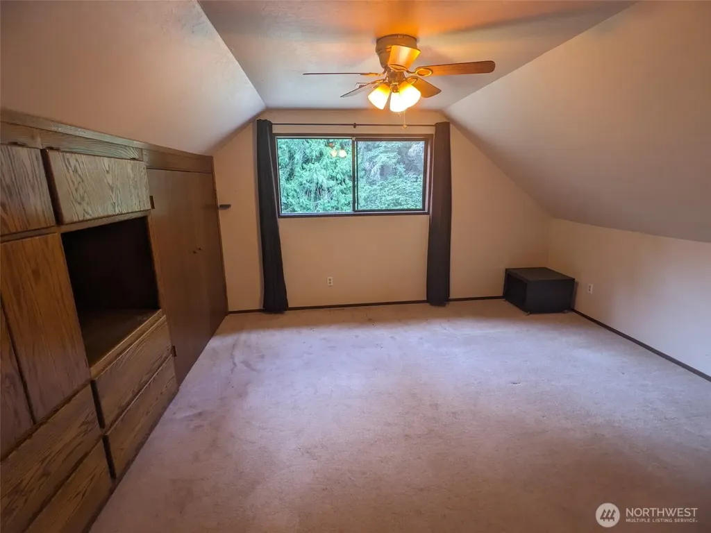22718 SE 321st Place Kent WA 98042