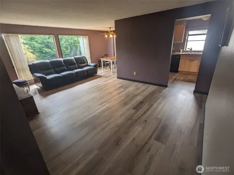 22718 SE 321st Place Kent WA 98042