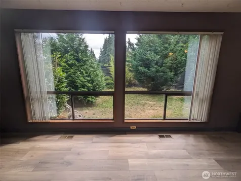22718 SE 321st Place Kent WA 98042