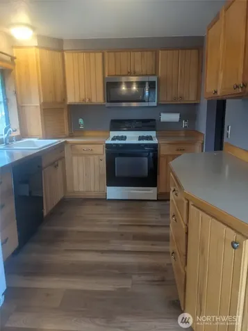 22718 SE 321st Place Kent WA 98042