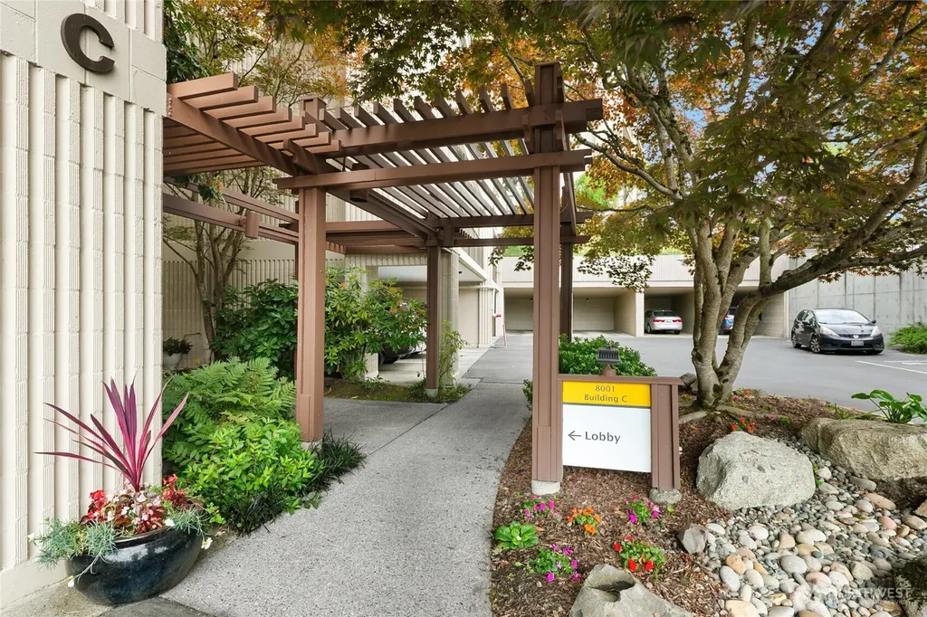 8001 Sand Point NE Seattle WA 98115