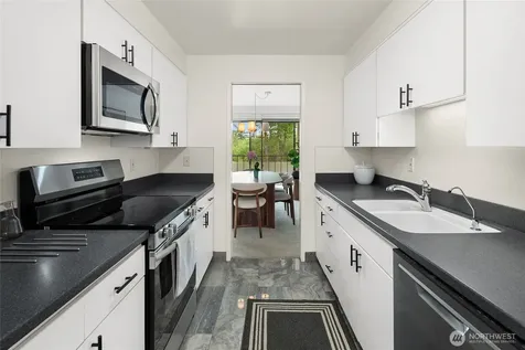 8001 Sand Point NE Seattle WA 98115