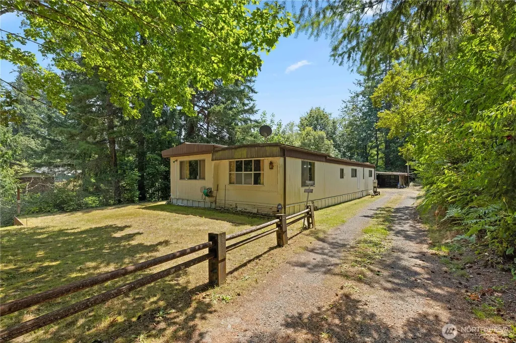6512 SE Garfield Street Port Orchard WA 98366