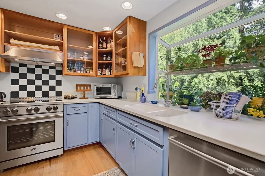 21434 SE 16th Place Sammamish WA 98075