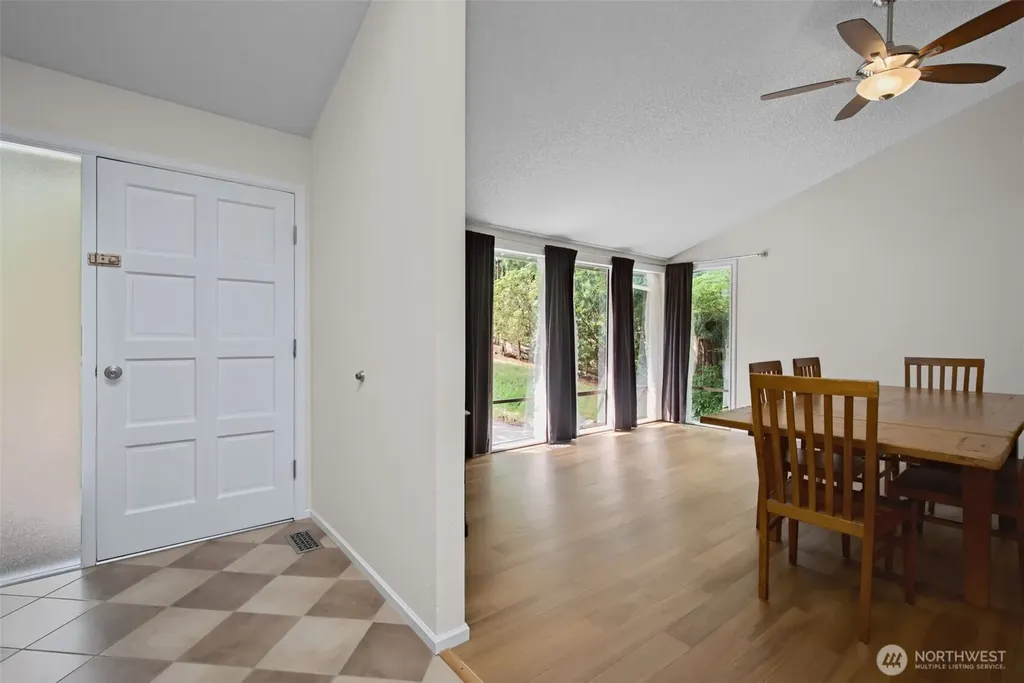 21434 SE 16th Place Sammamish WA 98075
