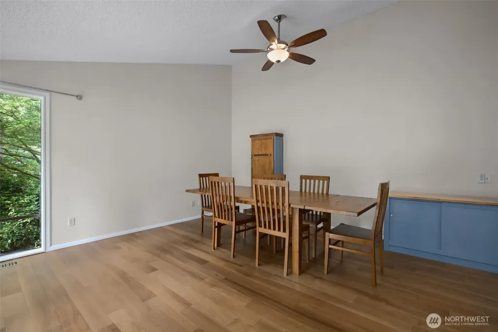 21434 SE 16th Place Sammamish WA 98075
