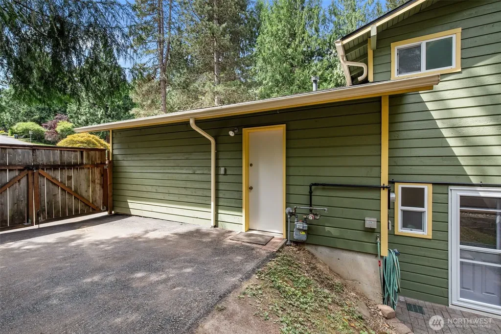 21434 SE 16th Place Sammamish WA 98075