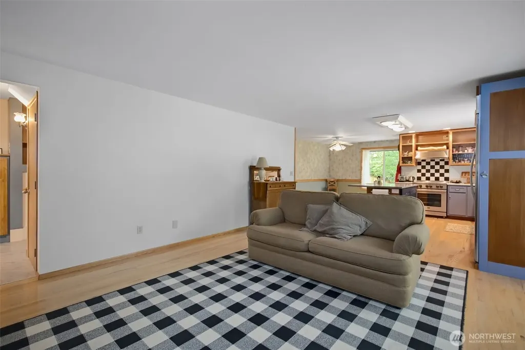 21434 SE 16th Place Sammamish WA 98075