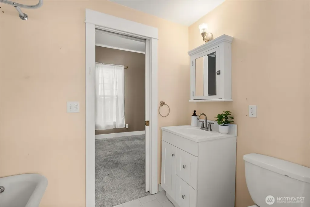 917 Monroe Hoquiam WA 98550